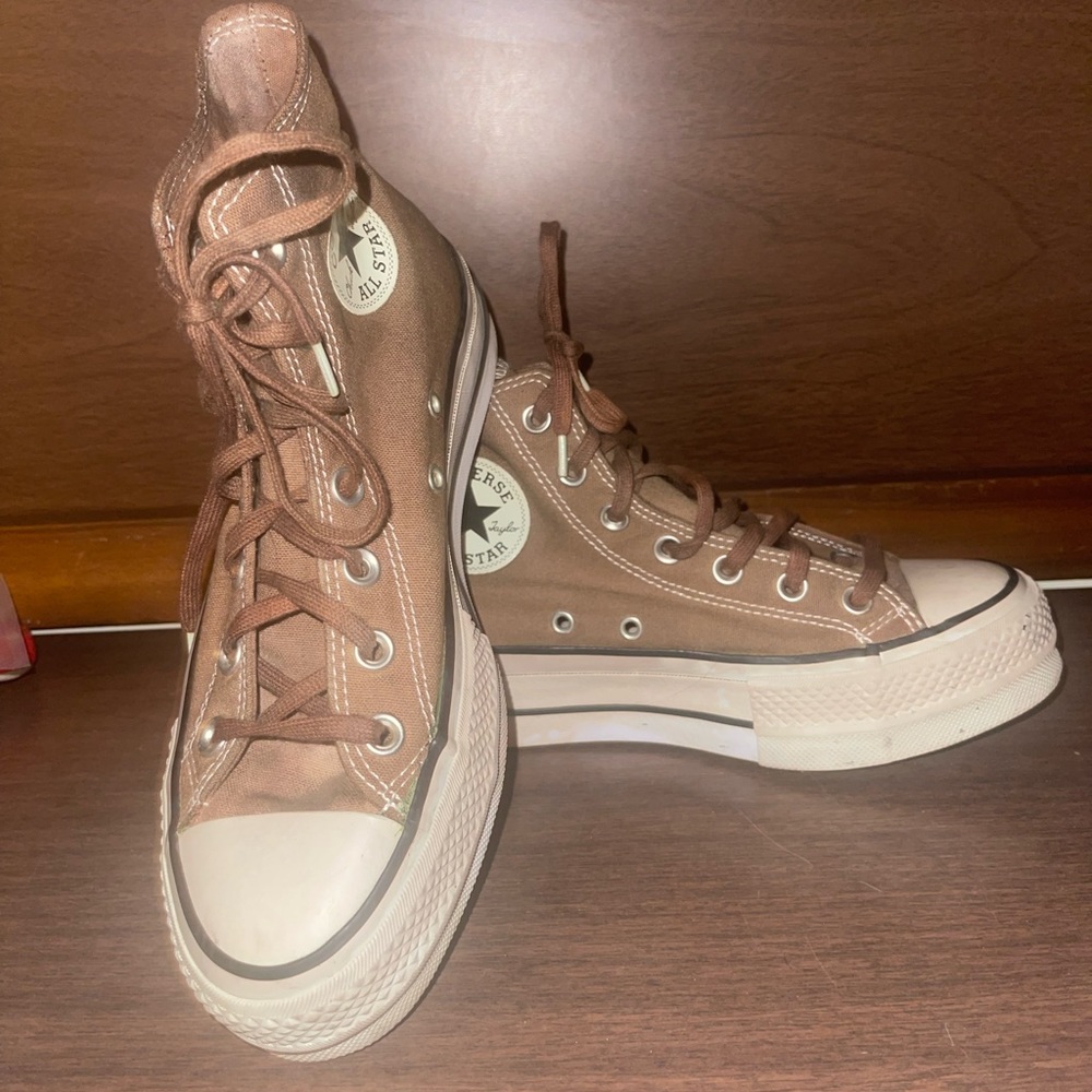 Stacked platform converse sneakers like new